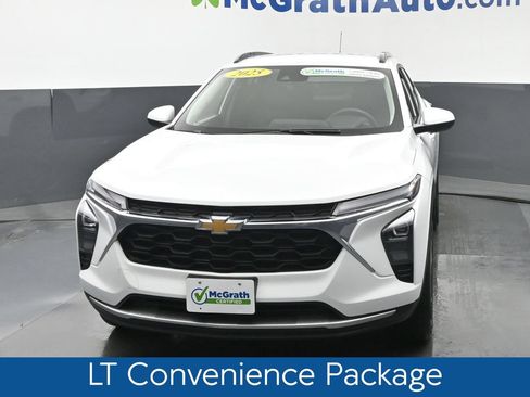 Used 2025 Chevrolet Trax LT w/ Driver Confidence Package FWD image 7