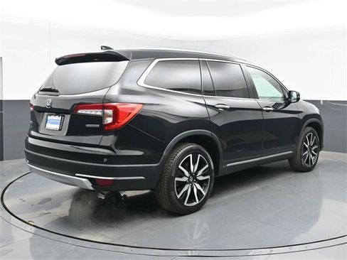 Used 2021 Honda Pilot Touring image 10