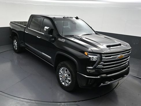 Used 2024 Chevrolet Silverado 2500 High Country w/ High Country Premium Package AWD/4WD image 23