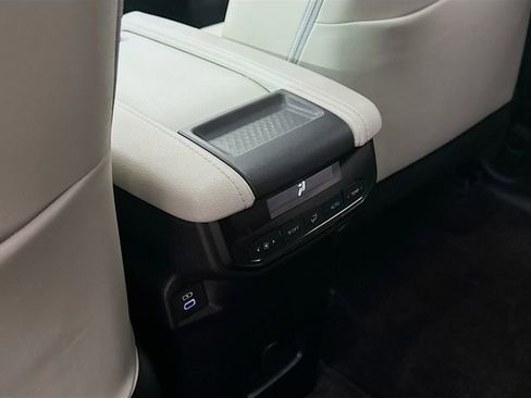 Used 2024 Toyota Grand Highlander XLE image 26