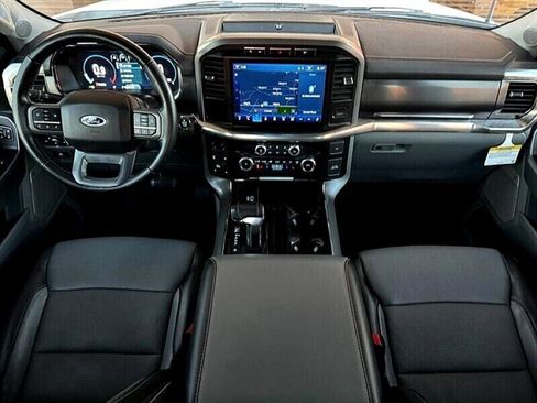 Used 2023 Ford F150 Lariat image 3