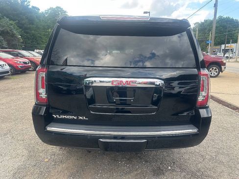 Used 2018 GMC Yukon XL Denali w/ Denali Ultimate Package AWD/4WD image 5