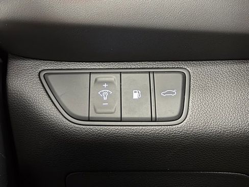 New 2026 Genesis G70 2.5T Prestige image 13