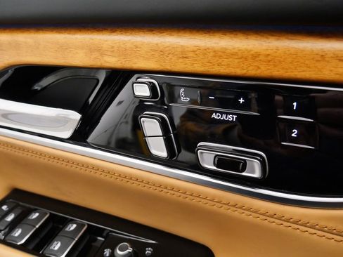 Used 2022 Jeep Grand Wagoneer Series III w/ Rear Seat Video Group 1 image 14