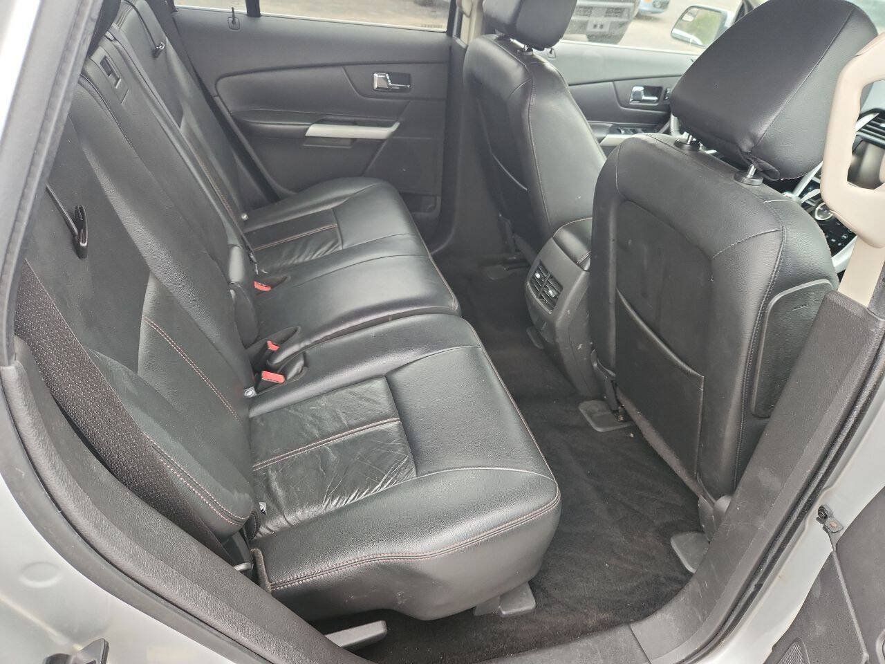 Used 2013 Ford Edge Limited FWD image 19