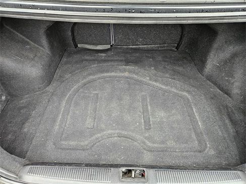 Used 2003 Hyundai Elantra GLS image 10