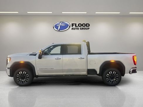 Used 2025 GMC Sierra 2500 Denali Ultimate w/ Snow Plow Prep/Camper Package image 5