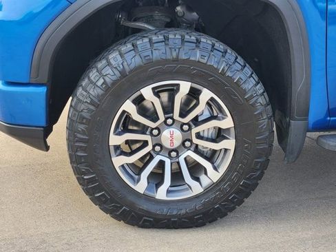 Used 2022 GMC Sierra 1500 AT4 w/ AT4 Premium Package image 18