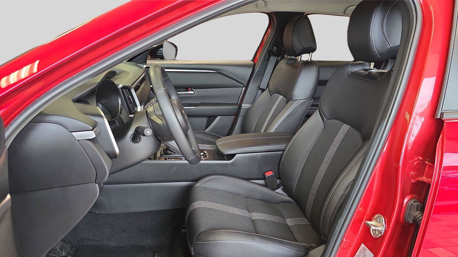 Used 2025 MAZDA CX-50 AWD 2.5 S w/ Weather Package image 11