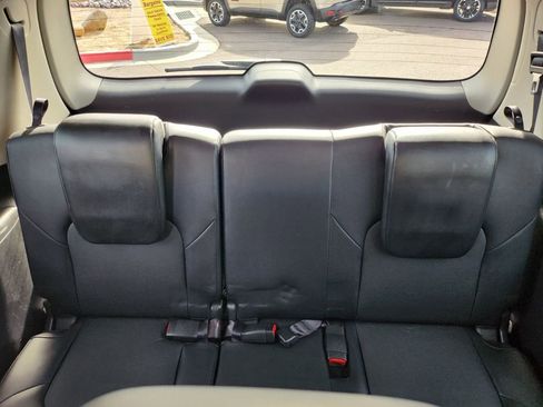 Used 2021 Nissan Armada SV w/ SV Appearance Package image 24