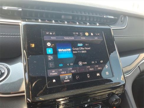 Used 2023 Jeep Grand Cherokee Altitude image 16