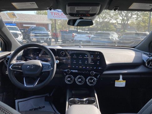 New 2026 Chevrolet Blazer EV LT image 11