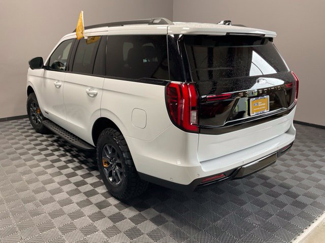 Used 2025 Ford Expedition Tremor AWD/4WD image 9