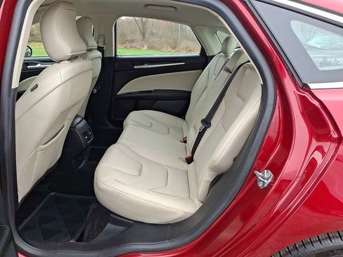 Used 2018 Ford Fusion Titanium AWD/4WD image 15