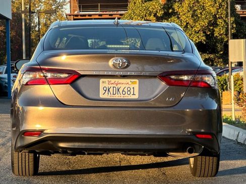 Used 2024 Toyota Camry LE w/ Convenience Package image 4