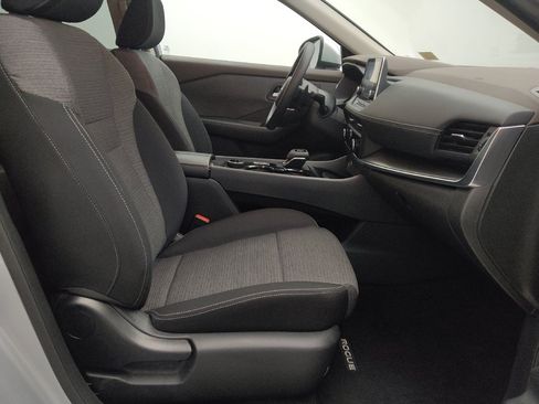 Used 2023 Nissan Rogue SV AWD/4WD image 21