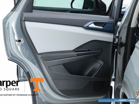 Used 2024 Volkswagen Taos SE image 55