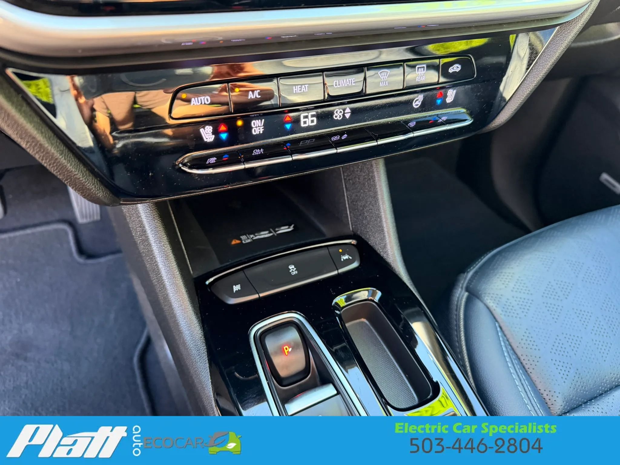Used 2022 Chevrolet Bolt EUV Premier w/ Sun & Sound Package FWD image 23