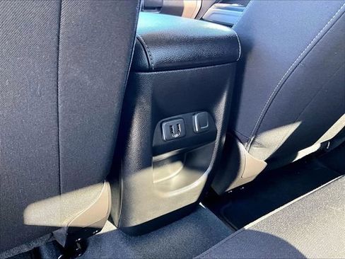 Used 2022 Chevrolet Colorado LT w/ LT Convenience Package image 28