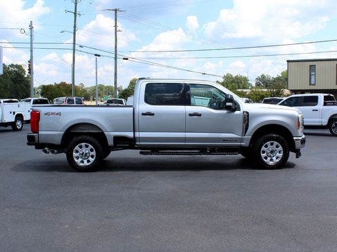 Used 2024 Ford F250 XLT image 6