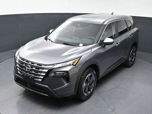 Used 2025 Nissan Rogue SV AWD/4WD image 34