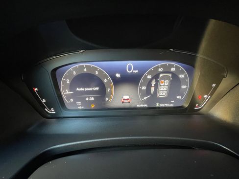 Used 2025 Honda Pilot Black Edition image 14