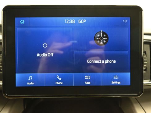 Used 2023 Ford Explorer XLT w/ Equipment Group 202A AWD/4WD image 15