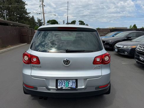 Used 2011 Volkswagen Tiguan SEL AWD/4WD image 5