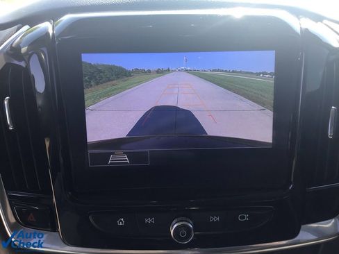 Used 2021 Chevrolet Traverse LT image 47