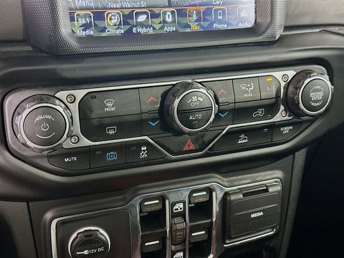 Used 2023 Jeep Wrangler Unlimited w/ 8.4" Radio Group image 24