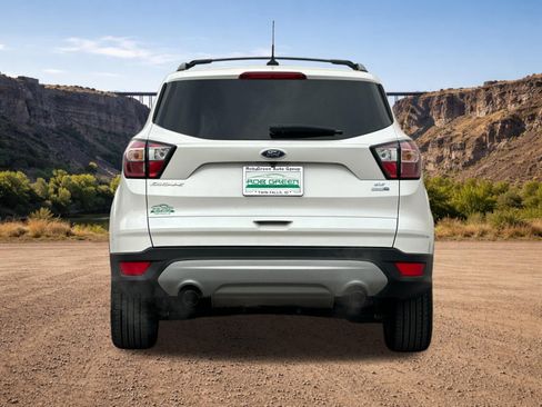 Used 2018 Ford Escape SE w/ SE Sync 3 Package image 4