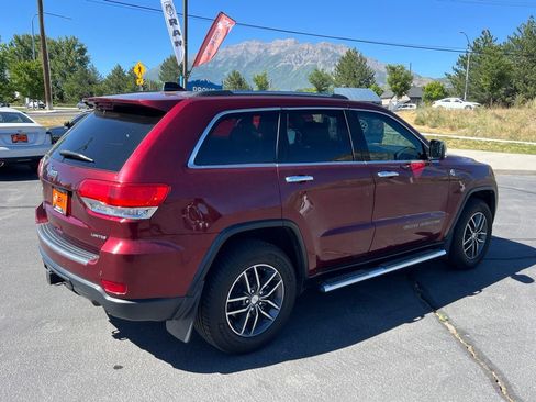 Used 2017 Jeep Grand Cherokee Limited AWD/4WD image 8