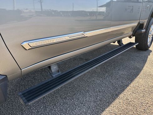 Used 2024 Chevrolet Silverado 2500 High Country w/ Technology Package image 12