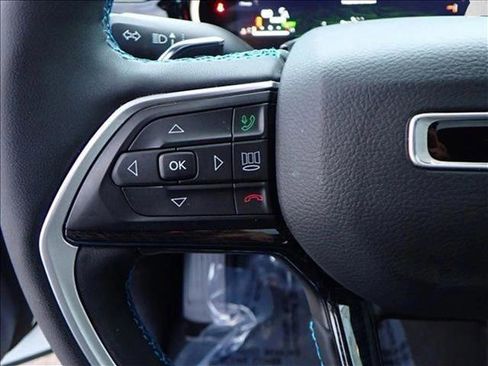 Used 2022 Jeep Grand Cherokee Trailhawk w/ Advanced Protech Group II image 16