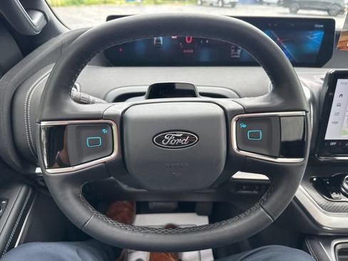 New 2026 Ford Expedition Max Platinum w/ Stealth Appearance Package AWD/4WD image 23