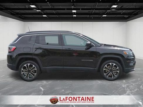 Used 2023 Jeep Compass Limited AWD/4WD image 6