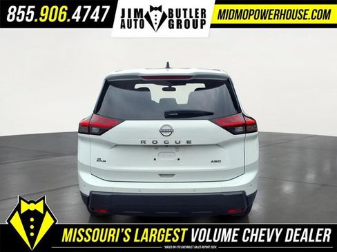 Used 2024 Nissan Rogue S AWD/4WD image 4