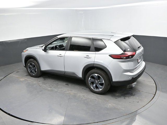 Used 2024 Nissan Rogue SV FWD image 42