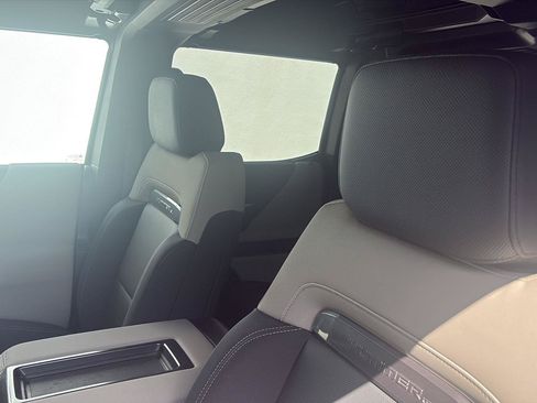 Used 2026 GMC Hummer EV SUV AWD/4WD image 6