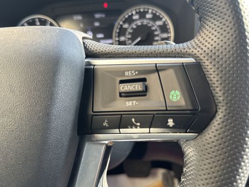 Used 2022 Mitsubishi Outlander SE image 20