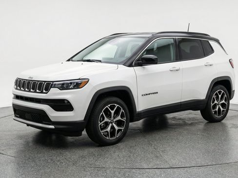 Used 2025 Jeep Compass Limited AWD/4WD image 3