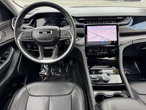 Used 2022 Jeep Grand Cherokee L Limited w/ Luxury Tech Group II image 20