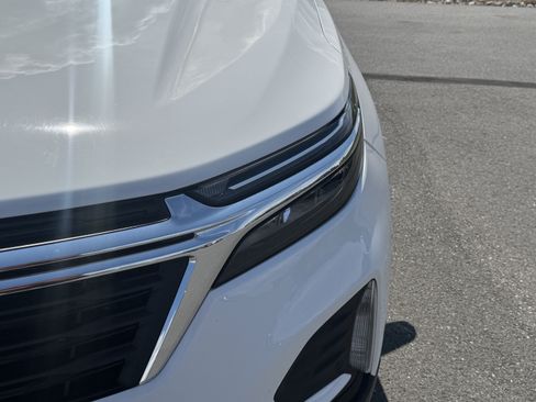 Used 2024 Chevrolet Equinox LT AWD/4WD image 10