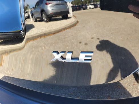 Used 2015 Toyota RAV4 XLE image 13