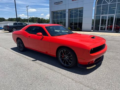 Used 2023 Dodge Challenger GT w/ Performance Handling Group RWD image 2