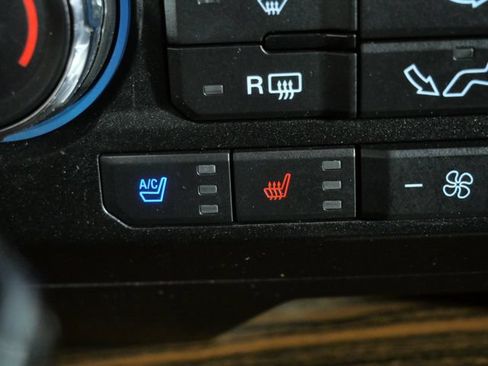 Used 2016 Ford F150 Lariat w/ Equipment Group 501A Mid AWD/4WD image 23