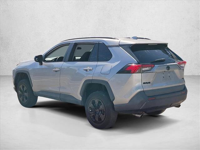 Used 2020 Toyota RAV4 LE FWD image 7