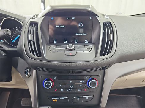 Used 2019 Ford Escape SEL image 25