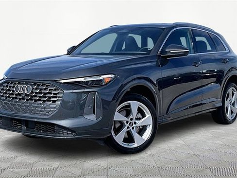 Used 2025 Audi Q5 Premium Plus w/ Premium Plus image 1