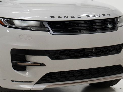 Used 2025 Land Rover Range Rover Sport Dynamic SE AWD/4WD image 10